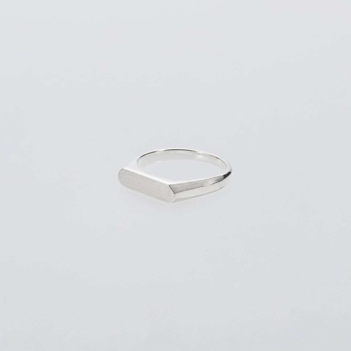Signet Ring with Hair Line -Thin- – XOLO JEWELRY