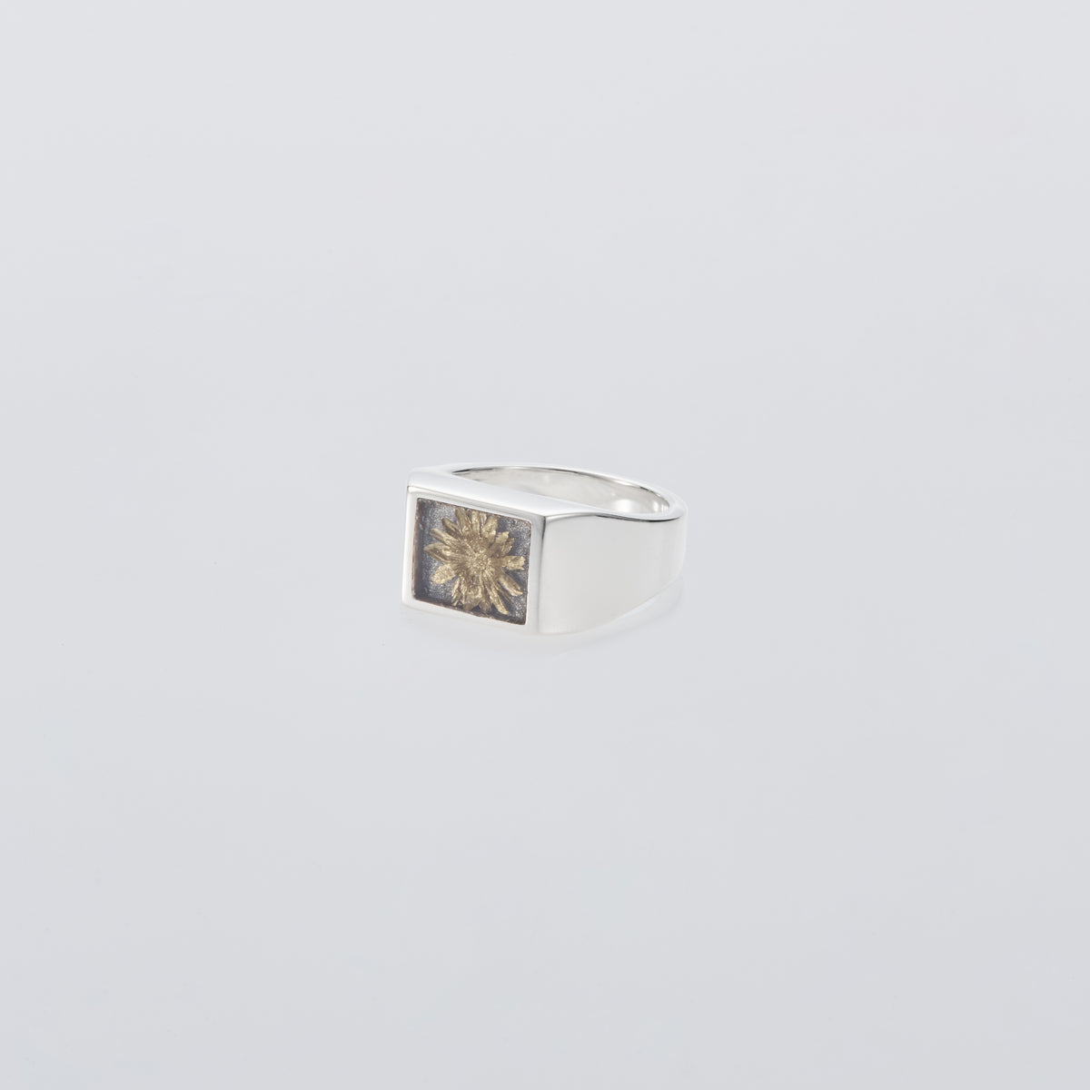 Signet Ring with Gray & Gold Flower – XOLO JEWELRY