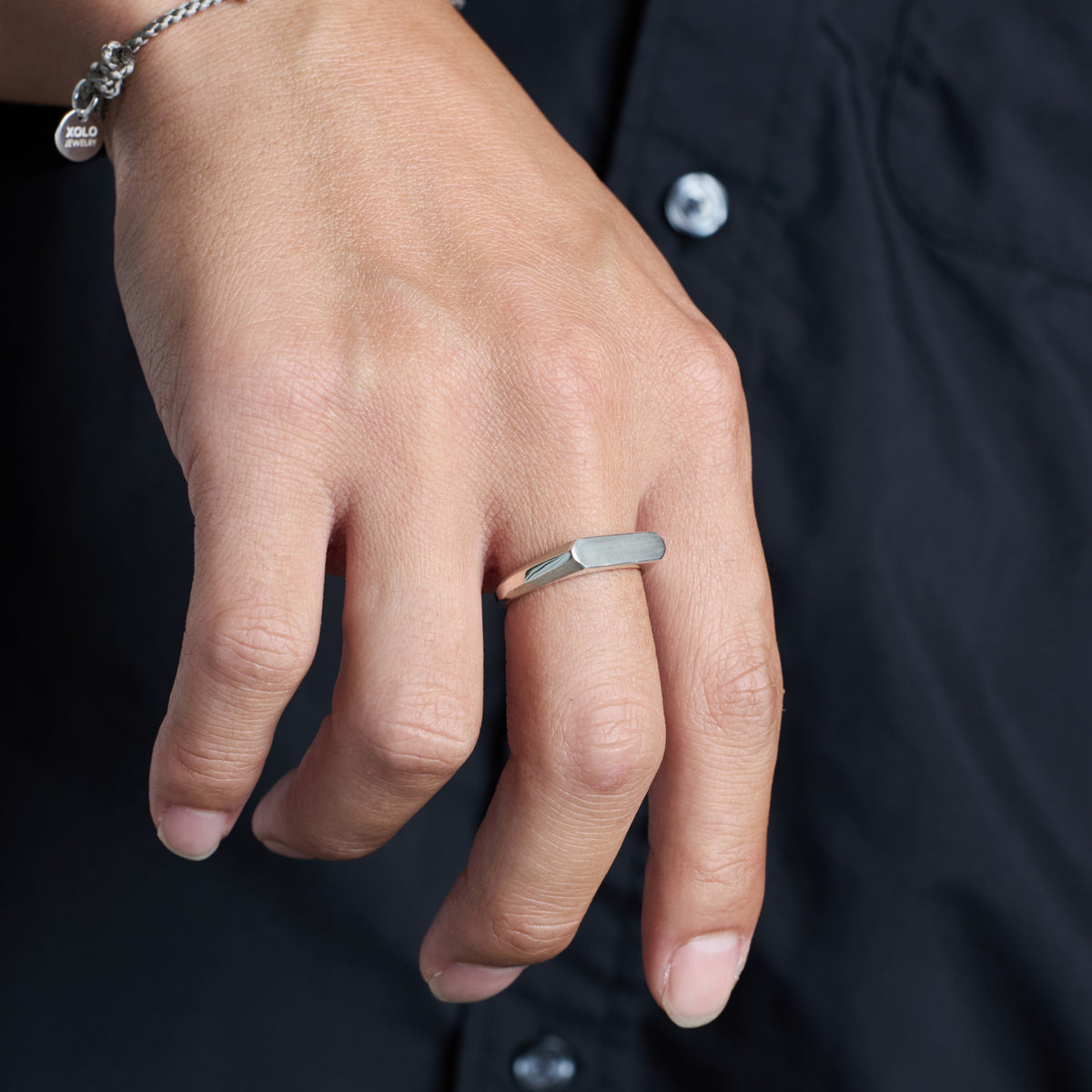 Signet Ring with Hair Line -Thin- – XOLO JEWELRY