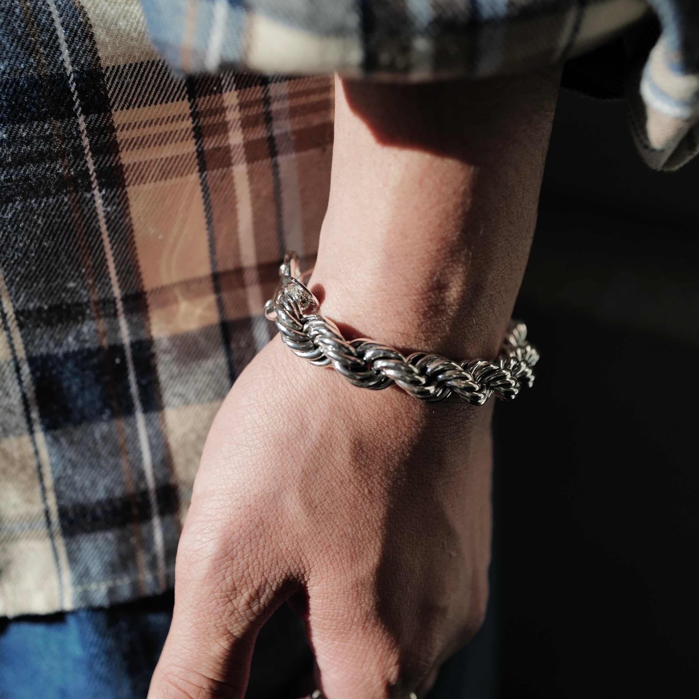 Twist Link Bracelet 10mm – XOLO JEWELRY